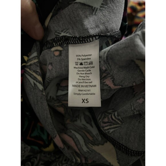 Lularoe Gigi Womens t-shirt Size XS NWT - Picture 4 of 6